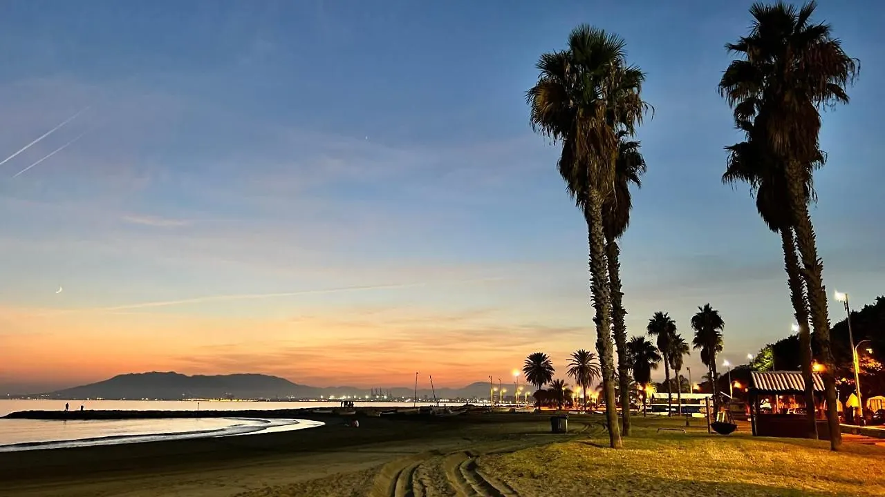 Beach House Malaga El Palo La Tierra Sur 0*,